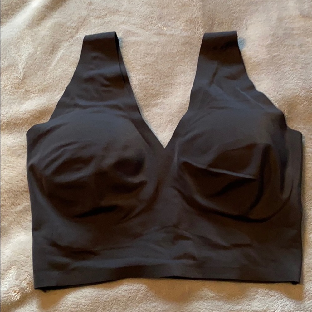 True & Co. true body V Neck